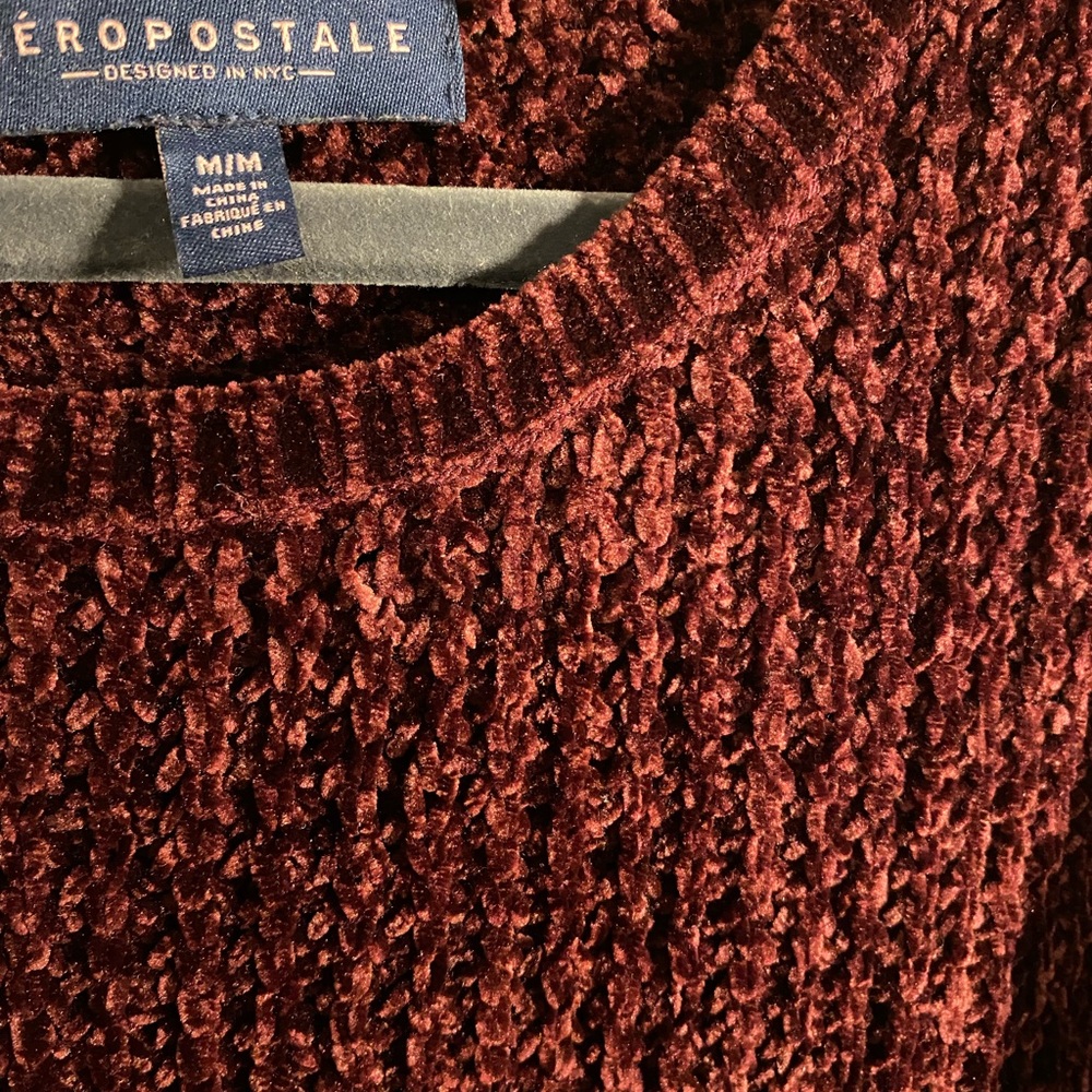 Maroon Velvety Knit! - Picture 3 of 4